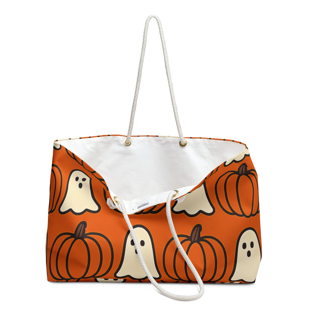 Halloween-Themed Weekender Bag, Spooky Tote for Fall Getaways, Ghost and Pumpkin Design, Perfect for Trick-or-Treating, Travel, and Parties
